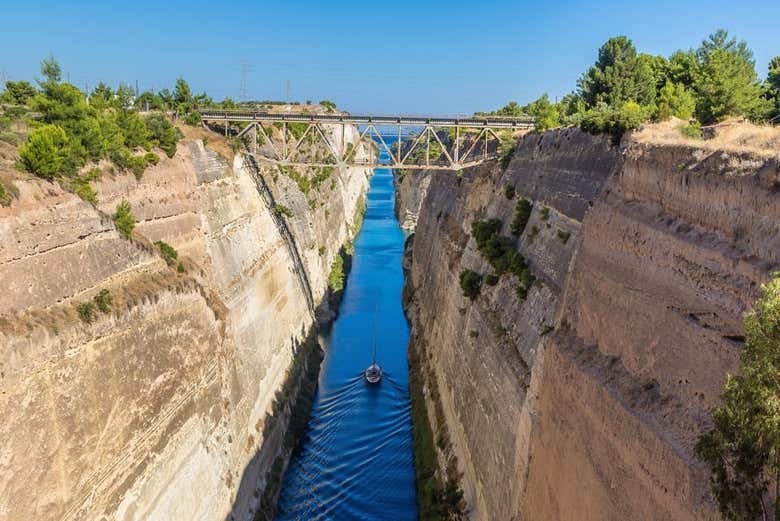Excursión a la Antigua Corinto