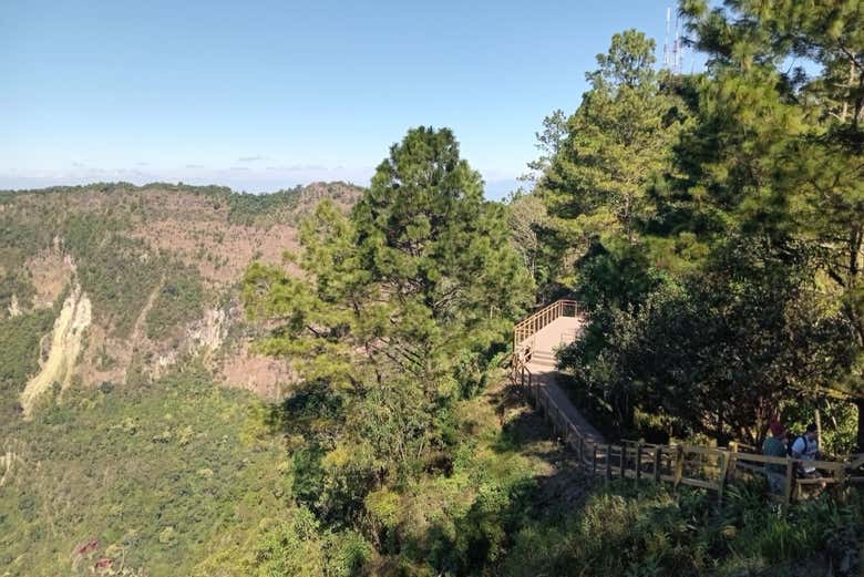 Excursión a Puerto La Libertad y el Parque Nacional El Boquerón