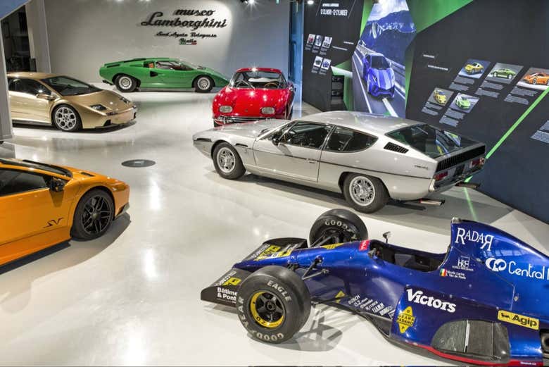 Entrada al Museo Lamborghini
