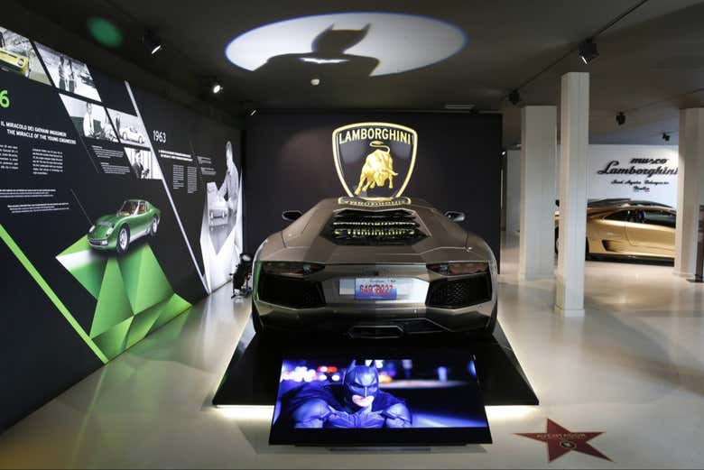 Entrada al Museo Lamborghini