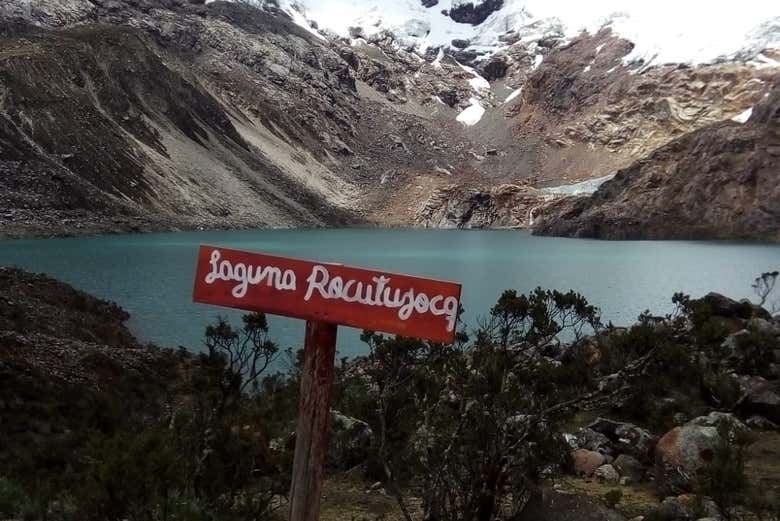 Senderismo por la laguna Rocotuyoc