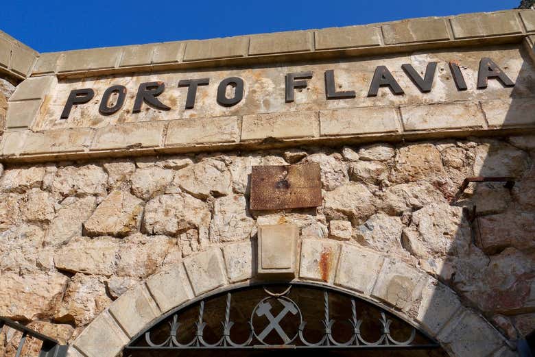 Visita guiada por la mina de Porto Flavia