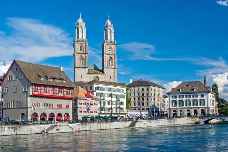 Tour por Zúrich + Paseo en barco + Entrada al Museo Lindt