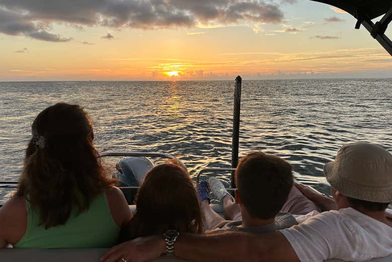 Paseo en barco al atardecer por Naples