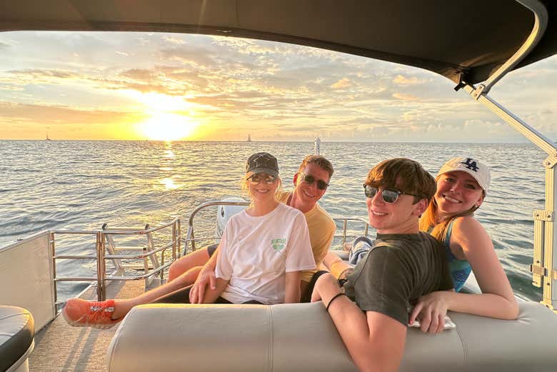 Paseo en barco al atardecer por Naples