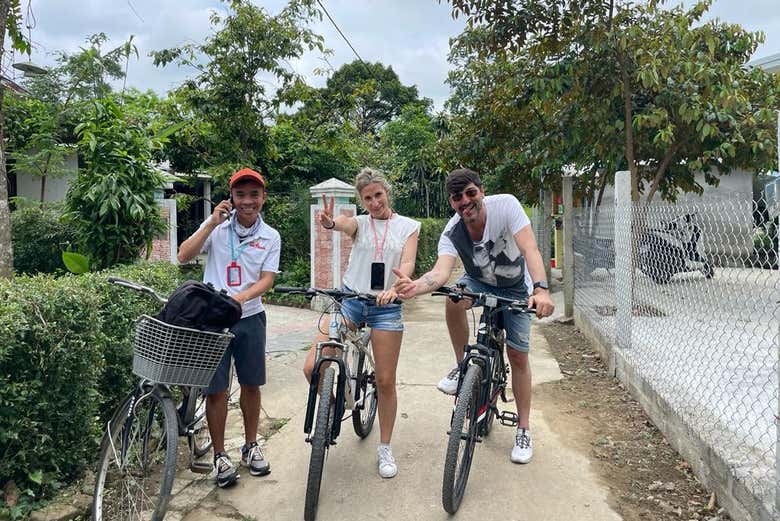 Tour en bicicleta por Hue y Thuy Bieu