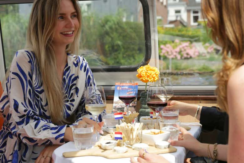 Crucero con cata de vinos y quesos