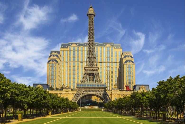 Entrada a la Torre Eiffel de Macao