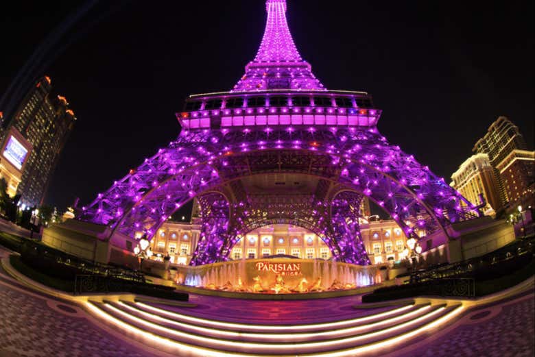 Entrada a la Torre Eiffel de Macao