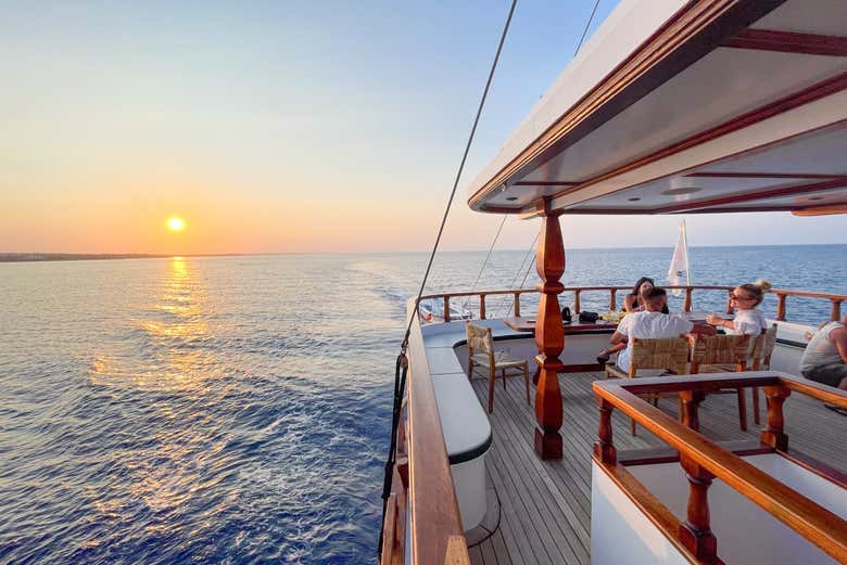 Paseo en barco al atardecer por Protaras