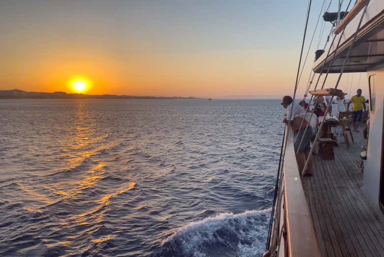 Paseo en barco al atardecer por Protaras