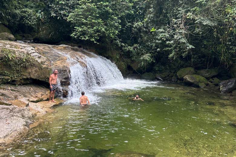 Senderismo por las cascadas de Banqueta