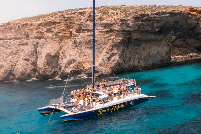 Crucero en catamarán a la isla de Comino y la Laguna Azul