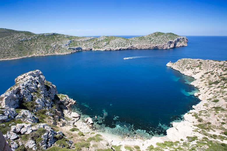Tour por Cabrera, la vuelta a la isla en barco