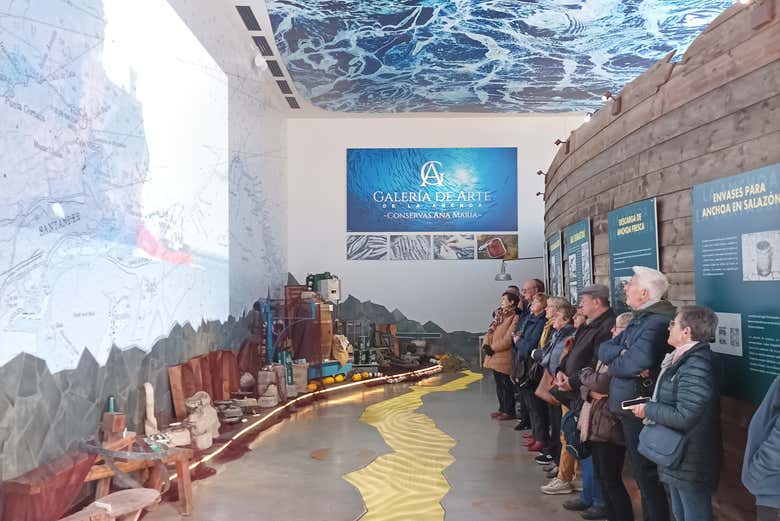 Tour por el puerto y lonja de Santoña + Museo de la Anchoa