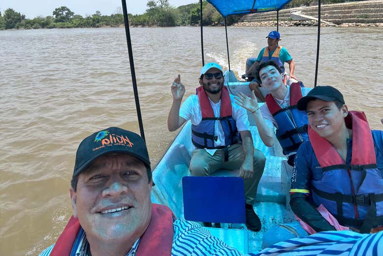 Paseo en barco por el río Magdalena