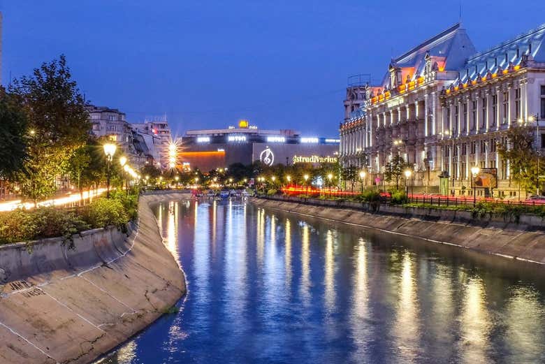 Free tour nocturno por Bucarest