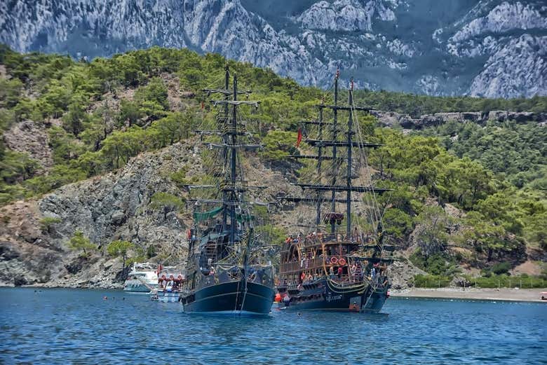 Paseo en barco pirata por Marmaris