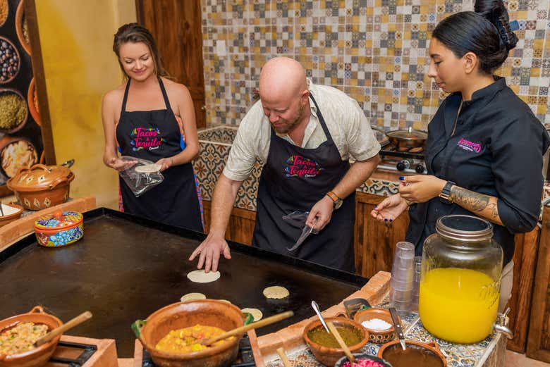 Taller de tacos en Cozumel con cata de tequila - Galería 1