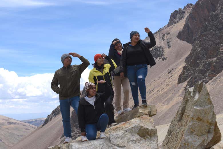 Senderismo por el nevado de Charquini