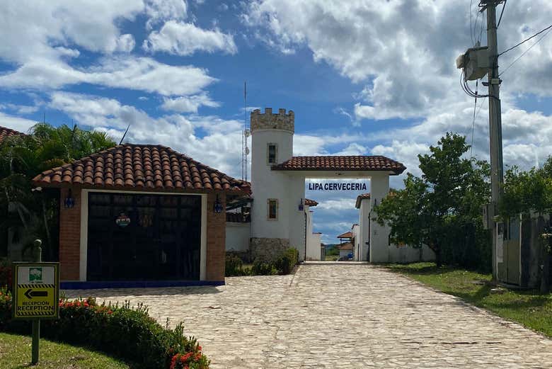 Visita a la bodega y cervecería Casa Bohemia