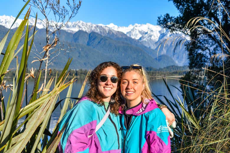 Tour en kayak por el lago Mapourika