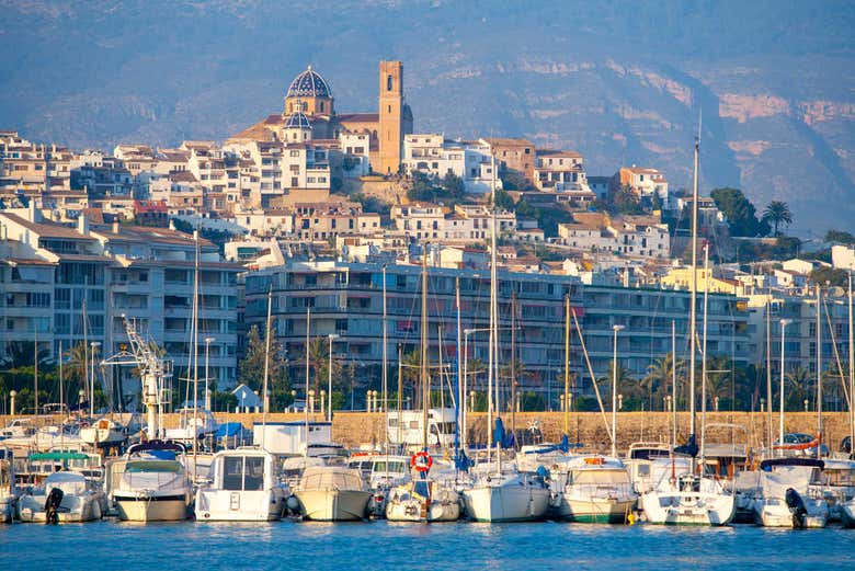 Paseo en catamarán por Altea