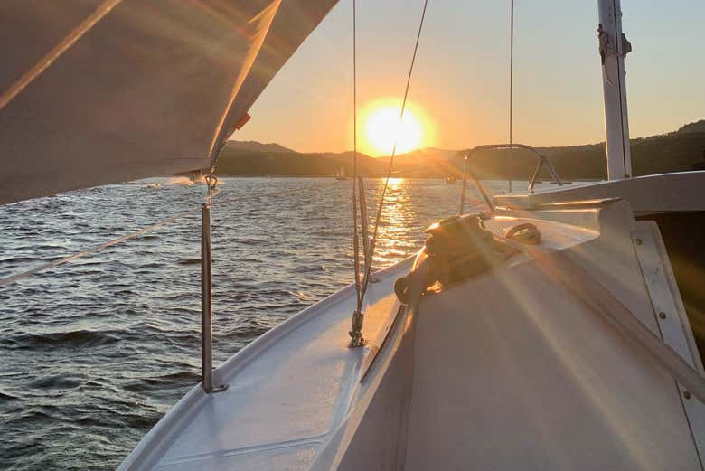 Alquiler de barco con patrón en el pantano de San Juan
