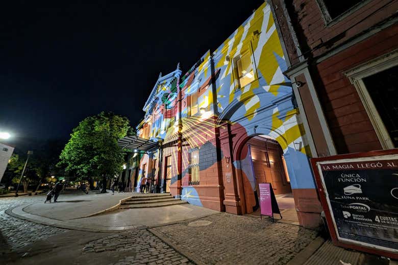 Tour nocturno por La Recoleta + Espectáculo de jazz
