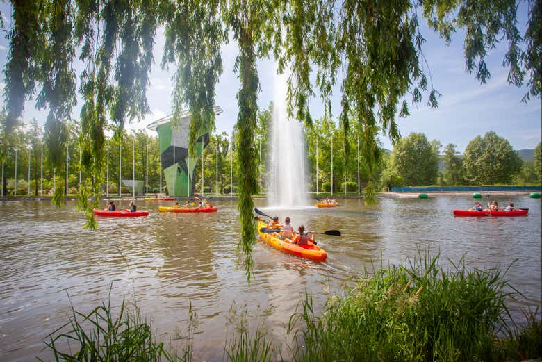 Tour en kayak por el canal olímpico del Segre