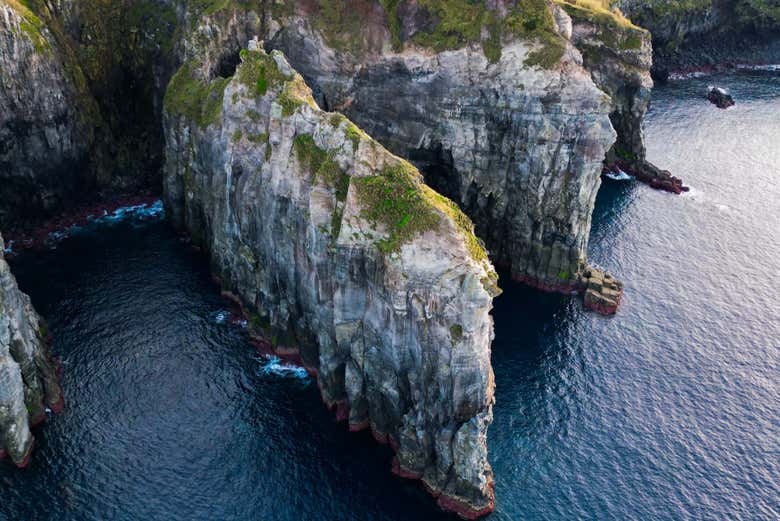 Paseo en barco por las cuevas de Rabo de Peixe