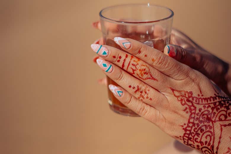 Taller de henna en Merzouga
