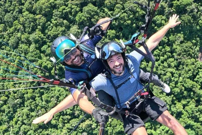 Vuelo en parapente por Niterói