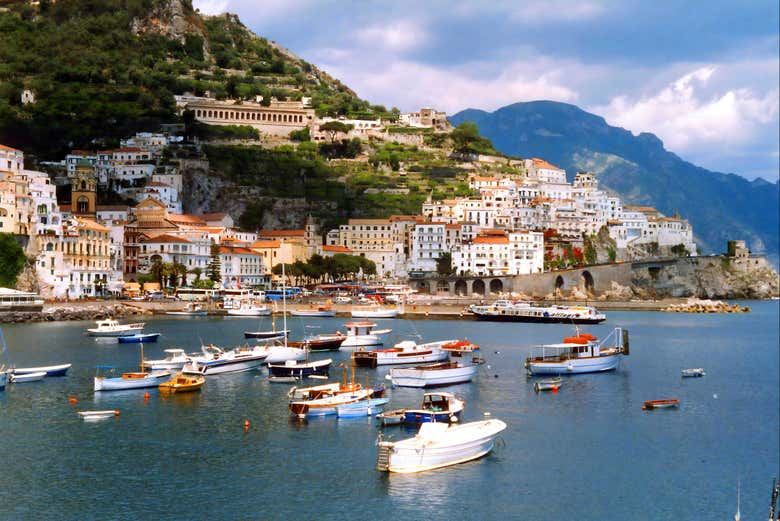 Paseo en velero por la costa de Sorrento