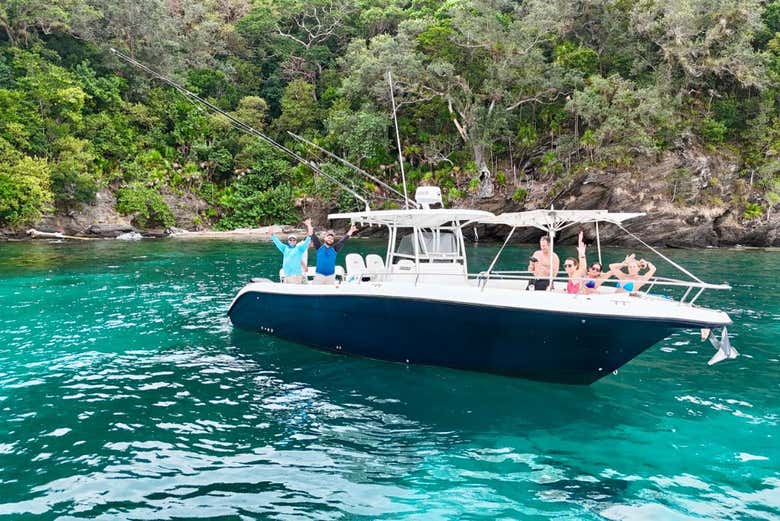 Paseo en barco privado por Roatán