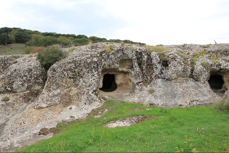 Excursión a la necrópolis de Puttu Codinu y Nuraghe Appiu