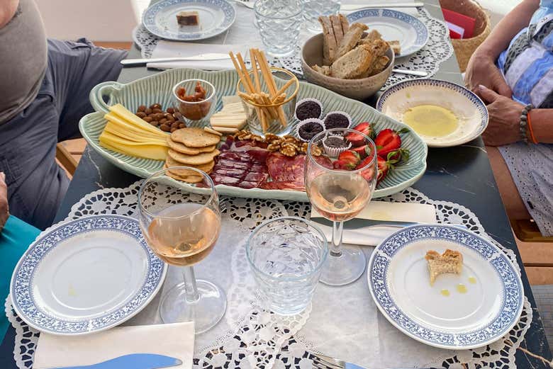 Visita a un viñedo del Algarve con cata de vinos y tapas