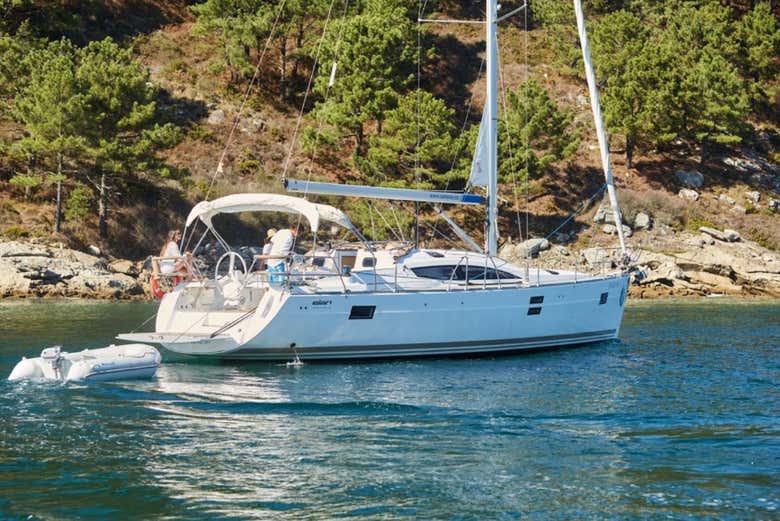 Excursión a las Islas Cíes en velero