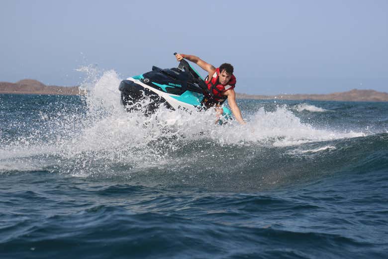 Tour en moto de agua por Corralejo y la isla de Lobos