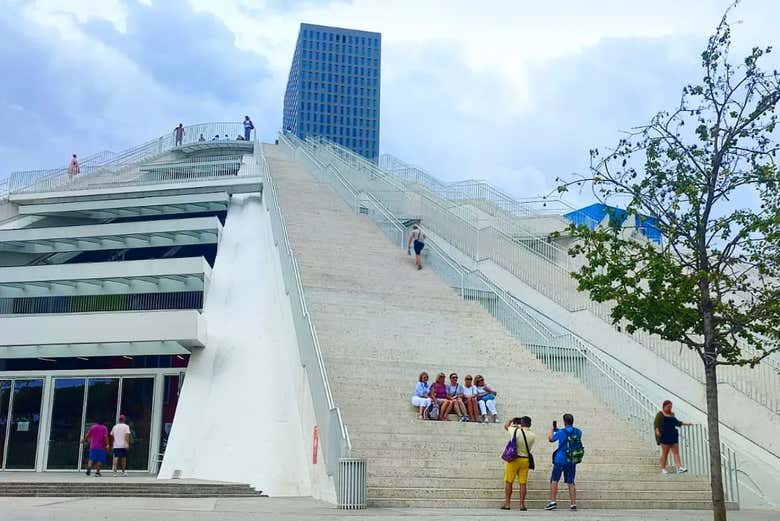Free tour por la Tirana comunista