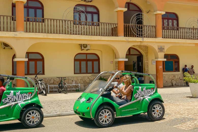 Tour en coche eléctrico por la isla de Sal