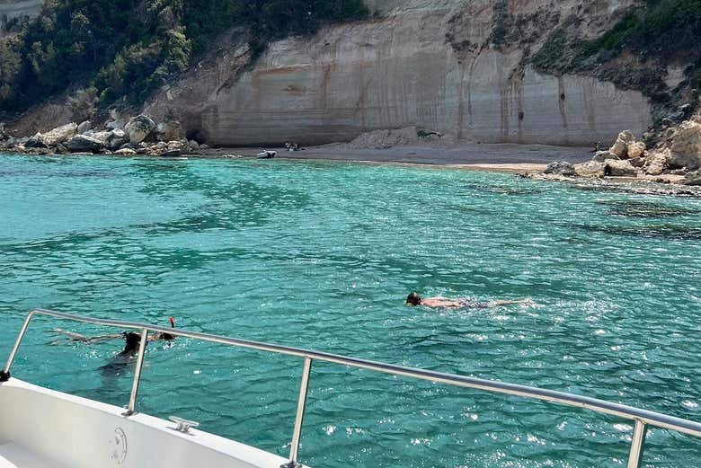 Paseo en barco por Bonifacio y las islas Lavezzi