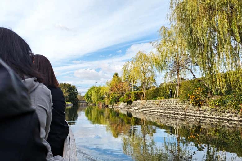 Paseo en canoa por el río Yanagawa con comida