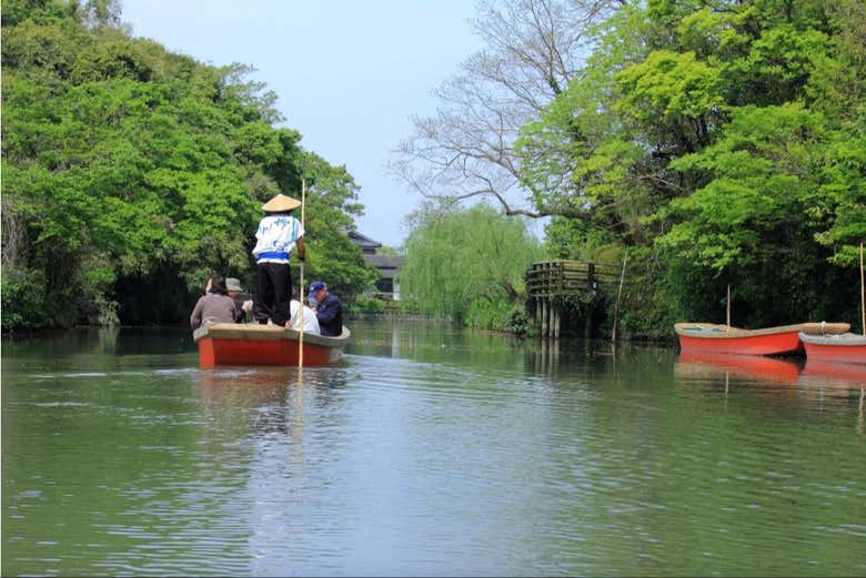 Paseo en canoa por el río Yanagawa con comida