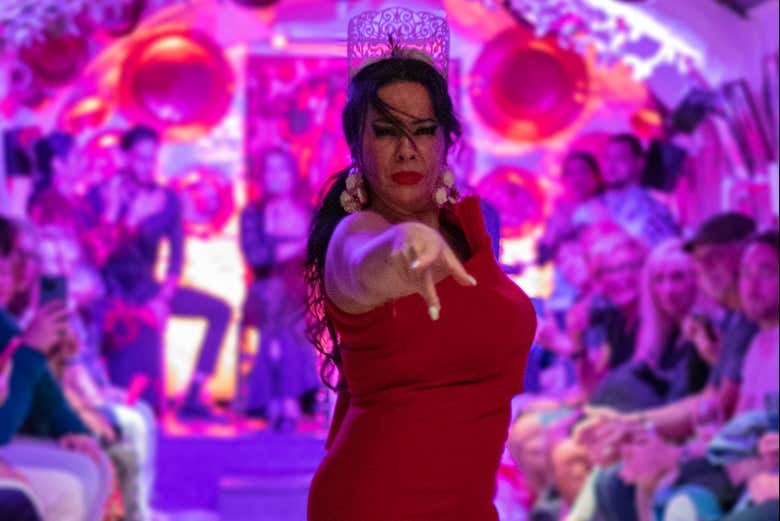Espectáculo flamenco en el tablao Cueva de la Rocío
