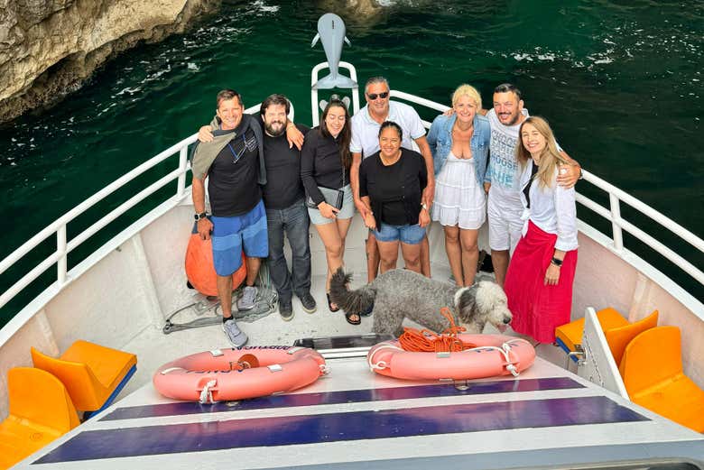 Paseo en barco con fondo de cristal
