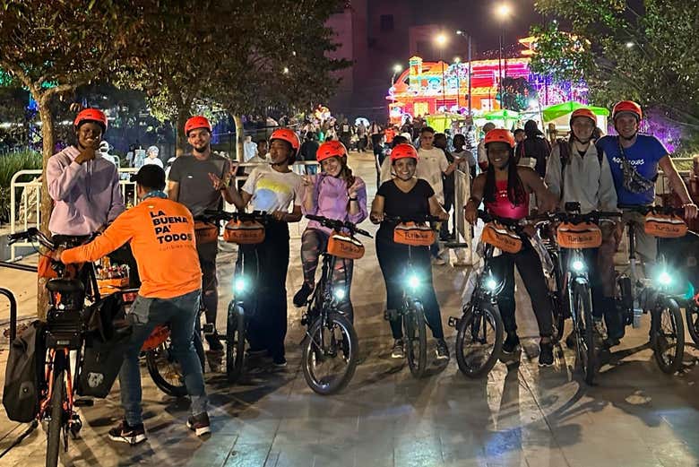 Tour navideño en bicicleta eléctrica por Medellín