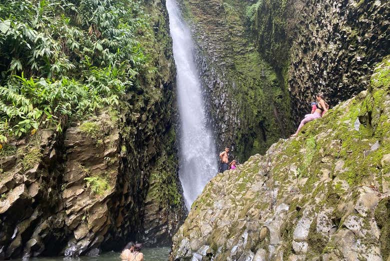 Excursión a la cascada Don Lolo
