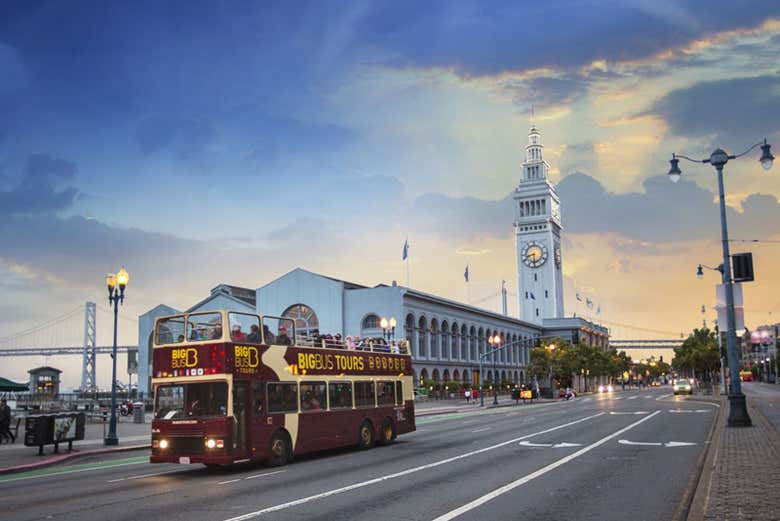 Autobús navideño de San Francisco