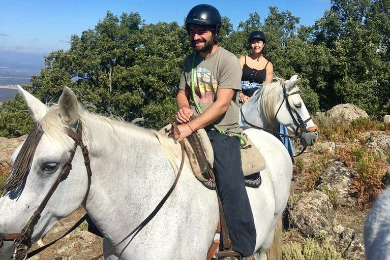 Paseo a caballo por el bosque vetón de Cabezabellosa